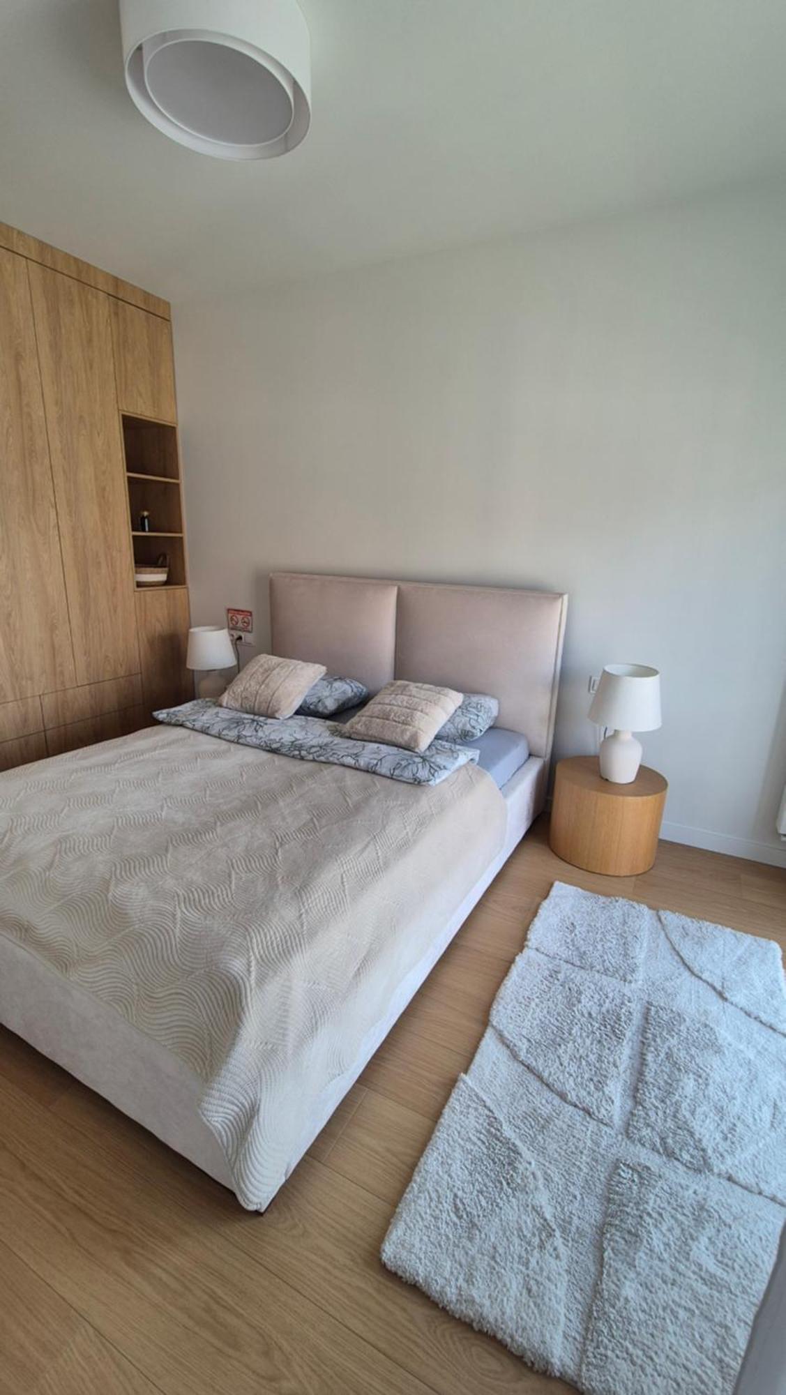 Luxurious Cinnamon Apartment, Self Check-in 24h, Parking, Air-conditioning * Poznan
