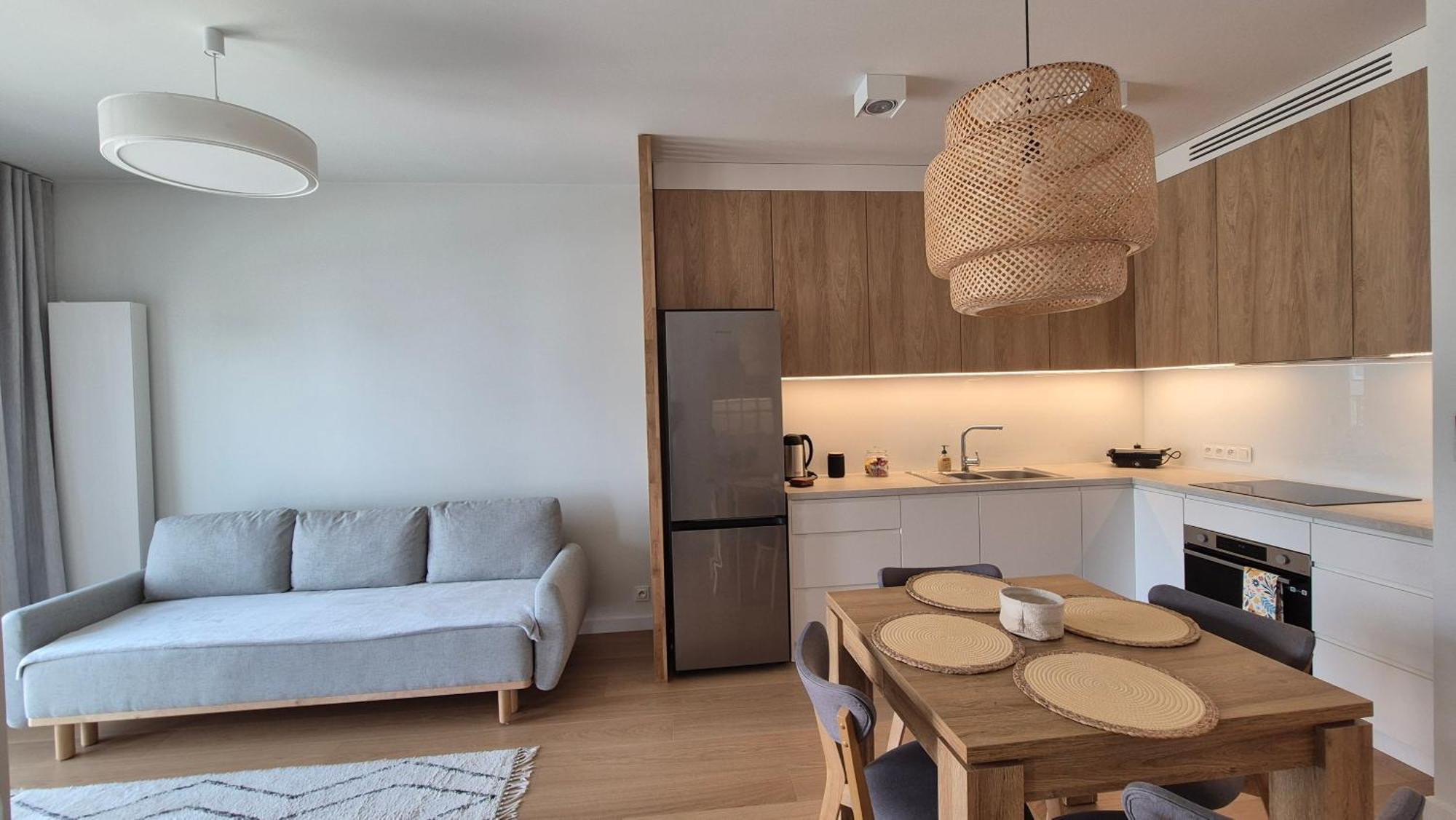 Apartamento Luxurious Cinnamon Apartment, Self Check-in 24h, Parking, Air-conditioning Poznan