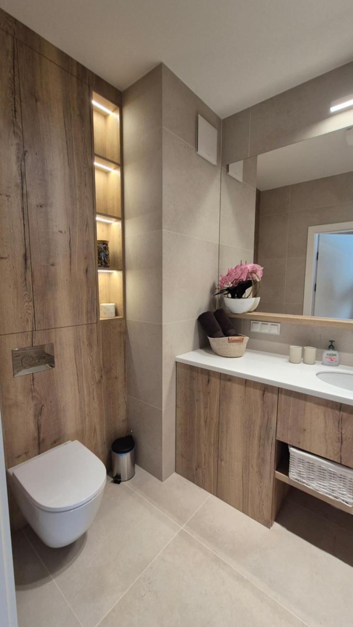 Luxurious Cinnamon Apartment, Self Check-in 24h, Parking, Air-conditioning